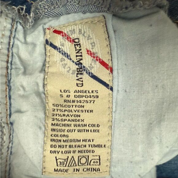Denim Blvd Los Angeles Blue High Rise Jeans with Removable Belt Size 11 - Picture 6 of 7